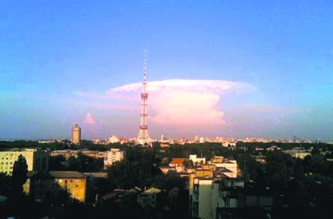 Облако-гриб над Киевом 16 июля 2009